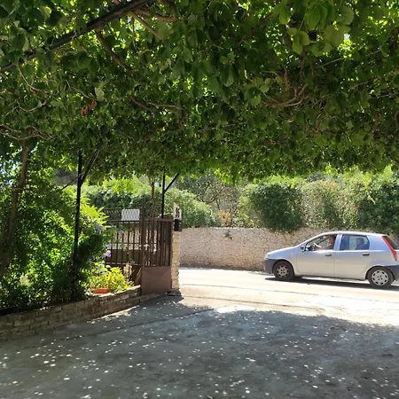 By The Sea Ap. 2 Apartman Trogir